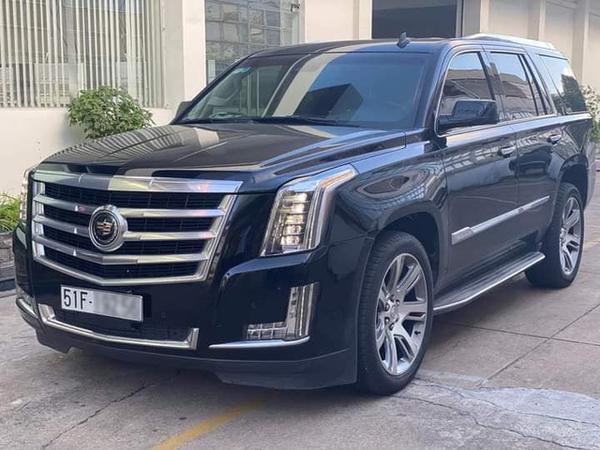 Cadillac Escalade rao bán giá 3 tỷ, chủ xe "chơi trội" đăng ảnh tai nạn để kiểm chứng độ an toàn