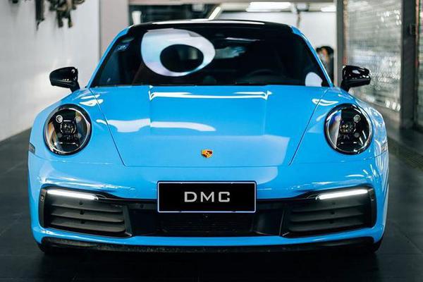 Porsche 992 Carrera bản độ cánh gió sau từ DMC