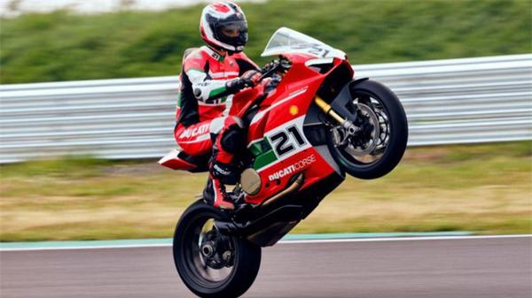 Ducati Panigale V2 Bayliss phiên bản kỷ niệm 20 năm chiến thắng giải đua WSBK ra mắt
