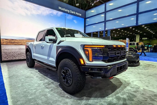 Ford F-150 Raptor R 2024 ra mắt mạnh 730 mã lực, có sức mạnh ngang siêu xe, giá từ 1.946 tỷ đồng