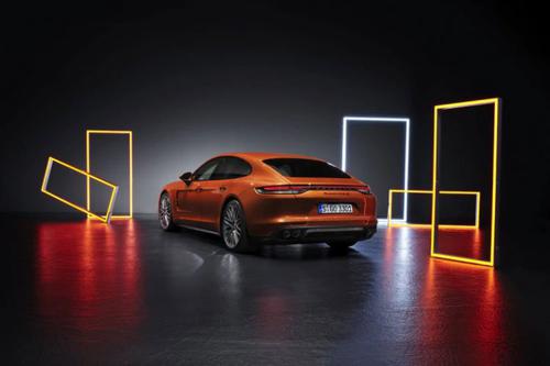 Porsche Panamera 2021 nâng cấp toàn diện từ ngoại hình đến sức mạnh với 4 phiên bản được ra mắt