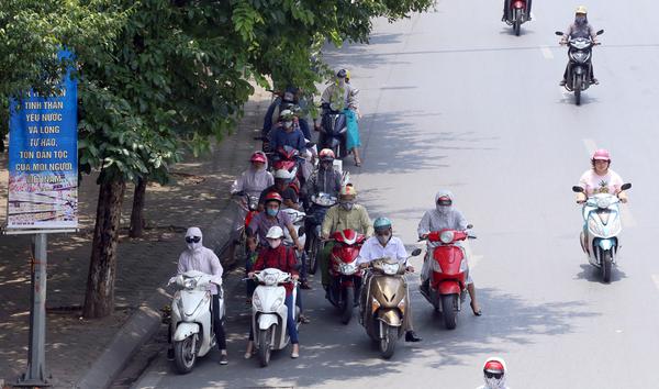 Chọn nơi bóng râm để dừng đèn đỏ có thể bị phạt đến 300.000 đồng