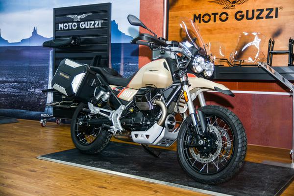 Chi tiết mô tô phượt Moto Guzzi V85 TT giá từ 465 triệu đồng tại Việt Nam