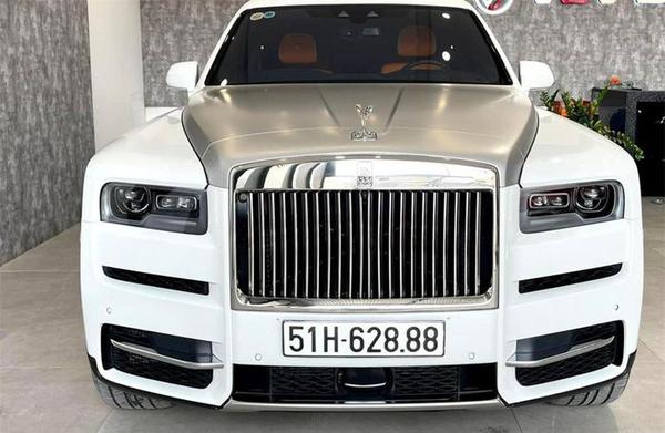 Rolls-Royce Cullinan bản độ mâm Forgiato đắt giá tìm chủ mới