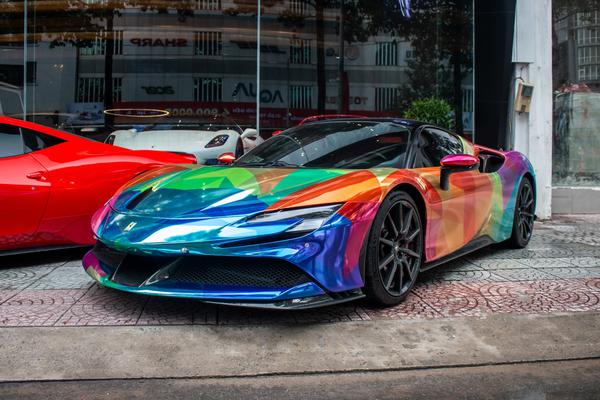Ngắm Ferrari SF90 Stradale với ngoại thất phong cách Chromology tại TP.HCM