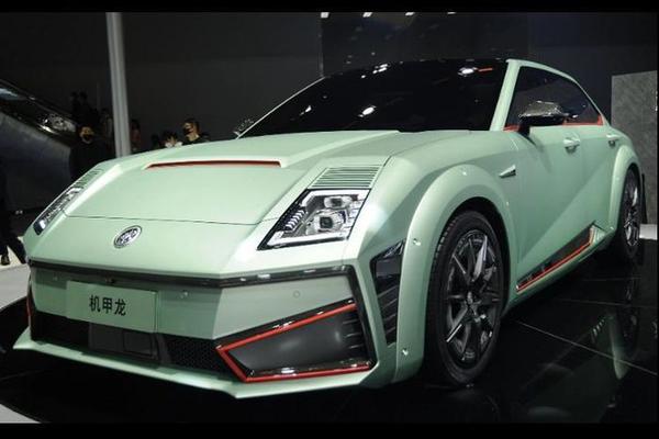 Saloon Mecha Dragon chạy điện Trung Quốc sắp cập bến Việt Nam ?