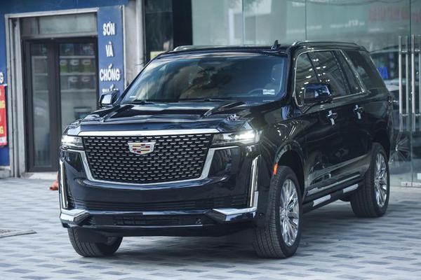 Khám phá Cadillac Escalade 2021 dùng động cơ V8 6.2L đầu tiên tại Việt Nam