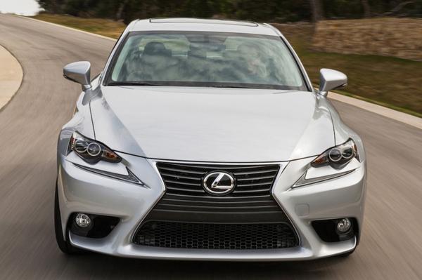 Thay nhớt loại gì cho Lexus IS250 thì tốt nhất?