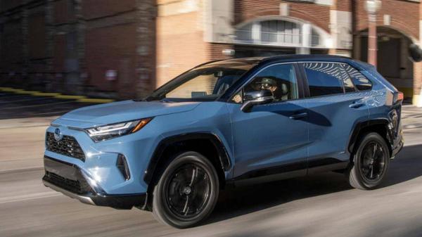 Toyota RAV4 bổ sung trang bị, thêm phiên bản Hybrid mới