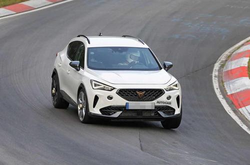 Cupra Formentor VZ5 phiên bản hiệu suất cao với động cơ xăng tăng áp 5 xi-lanh được trang bị