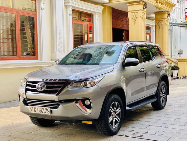 Toyota Fortuner đời cũ đã qua sử dụng "hét giá" hơn 1 tỷ