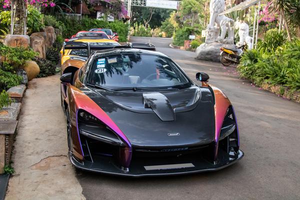 McLaren Senna cùng loạt xe sang du hành tại Đắk Nông