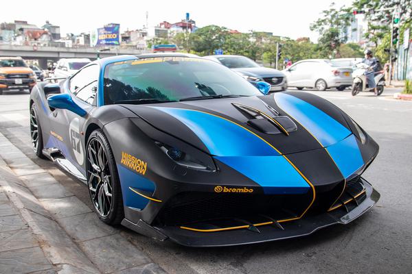 Cận cảnh Ferrari 488 GTB với gói nâng cấp ngoại hình hầm hố tại TP.HCM