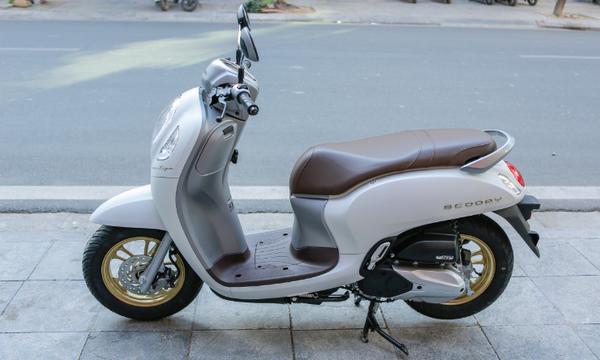 Honda Scoopy nhập khẩu vẫn chưa có dấu hiệu giảm giá