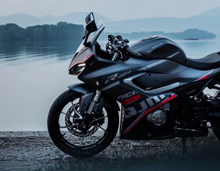Chi tiết về mô tô Trung Quốc QJ Race 250 2021 mới ra mắt