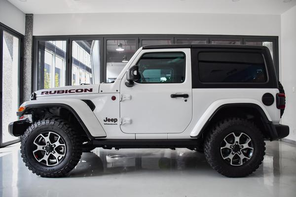 Khám phá Jeep Wrangler Rubicon 2 cửa giá gần 3,7 tỷ đồng tại Việt Nam