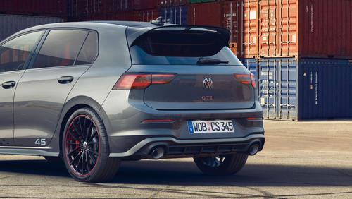 Volkswagen Golf GTI Clubsport 45 chính thức ra mắt nhằm kỷ niệm 45 năm thành lập GTI
