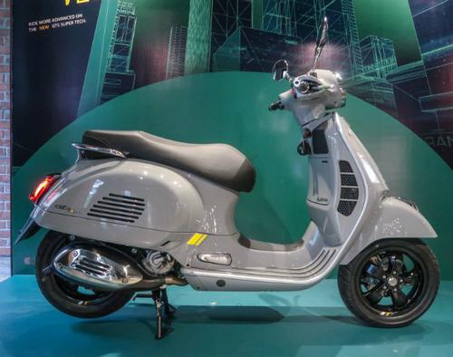 Vespa GTS 300 HPE Super Tech 2021 chính thức được thương hiệu cho ra mắt