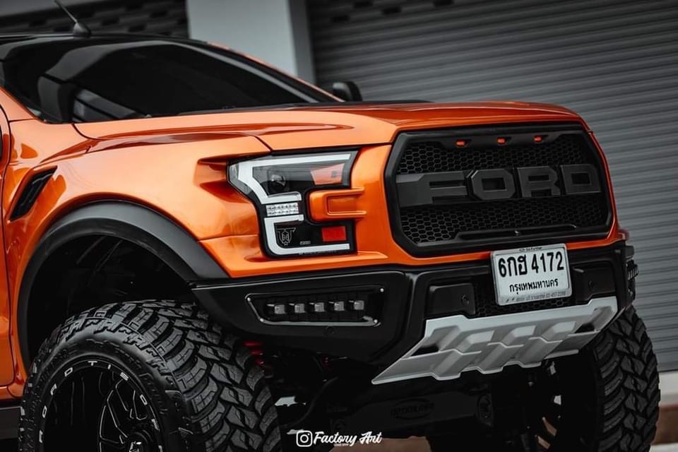 Ford Ranger lột xác thành F-150 Raptor đẹp trai nhất phố
