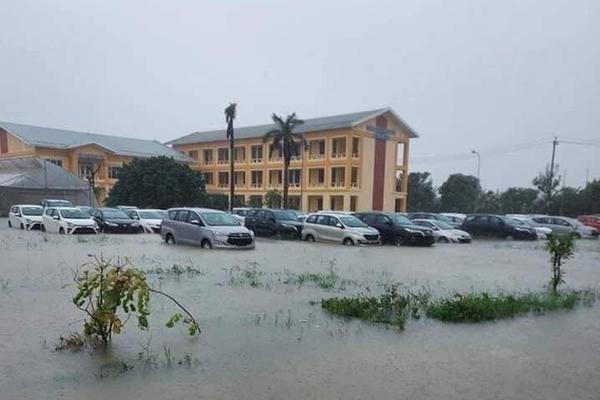 Thực hư chuyện Toyota Đồng Hới "phơi khô" xe ngập nước mùa lũ rồi đem bán cho khách ?