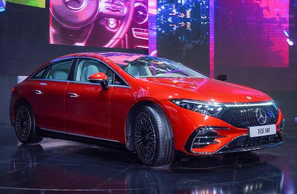 Xe điện hạng sang Mercedes-Benz EQS góp mặt tại VMS 2022 gây chú ý