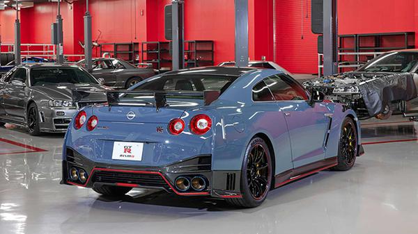 Cận cảnh chiếc Nissan GT-R Nismo bản giới hạn đặc biệt sắp có mặt tại Việt Nam