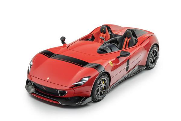 Chiêm ngưỡng Ferrari Monza SP2 được làm mới với gói độ từ Mansory