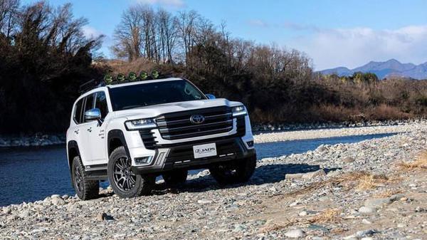 Toyota Land Cruiser LC300 hầm hố với gói độ từ Tuner Jaos