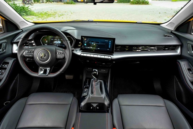 MG5 bản tiêu chuẩn giảm kỷ lục gần 60 triệu đồng tại đại lý, giá ra biển ngang Kia Morning