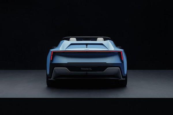 Ô tô mui trần Polestar O2 sẽ sản xuất thương mại vào năm 2026