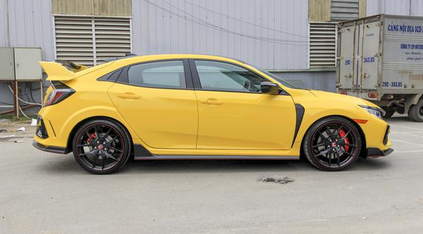 Chi tiết về Honda Civic Type R xuất hiện tại Hà Nội