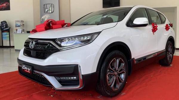 Giá lăn bánh Honda CR-V tháng 01/2022 với ưu đãi kép lên đến hơn 200 triệu đồng