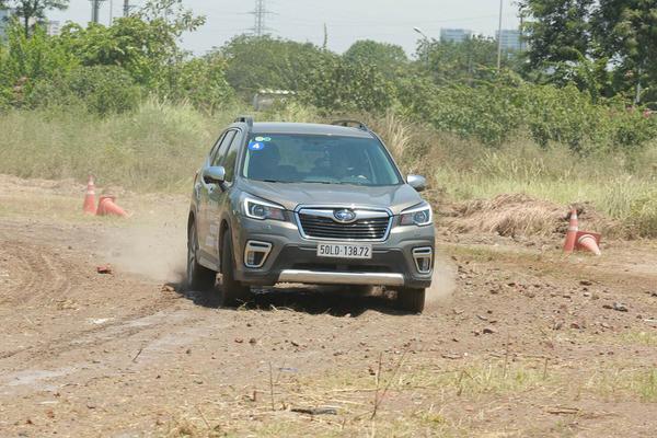 Subaru Forester thế hệ 5 tại Việt Nam hỗ trợ phí trước bạ giá siêu hấp dẫn