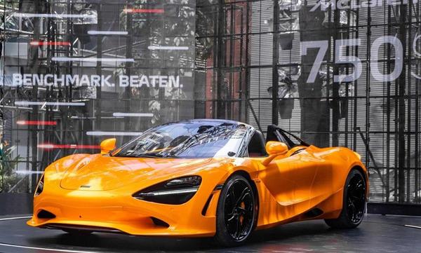 Ngắm siêu phẩm McLaren 750S Spider giá khởi điểm 21,7 tỷ đồng