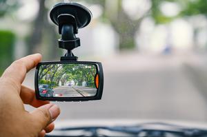 Camera hành trình liệu có đáng lắp đặt hay chỉ là trào lưu? Liệu có phạm pháp khi lắp?