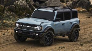 Ford Bronco First Edition 2021 với sự thay đổi bất ngờ vào phút chót