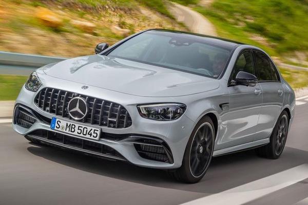 Gần 20.000 chiếc Mercedes-Benz E-Class và CLS bị triệu hồi vì lỗi ắc-quy