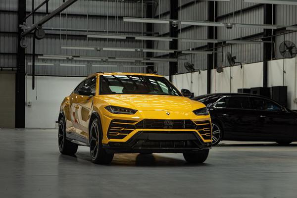 Lamborghini Urus chính hãng giá từ 13,1 tỷ đồng tại Việt Nam