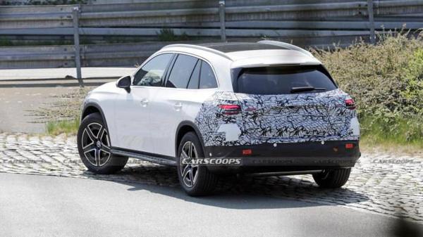 Mercedes-Benz GLC 2023 tiếp tục lộ diện trước thềm ra mắt