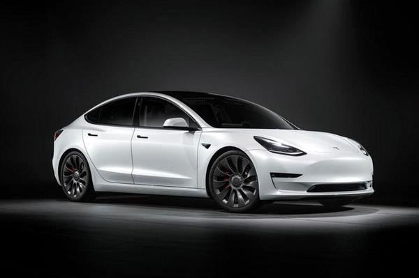 Top 10 mẫu sedan cỡ trung bán chạy nhất thế giới năm 2021
