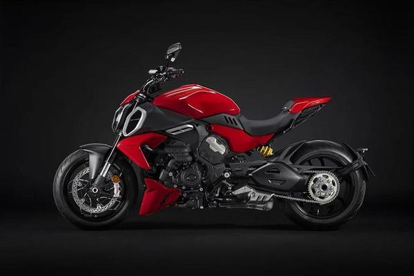 Ducati Diavel 2023 mới với những thay đổi về thiết kế