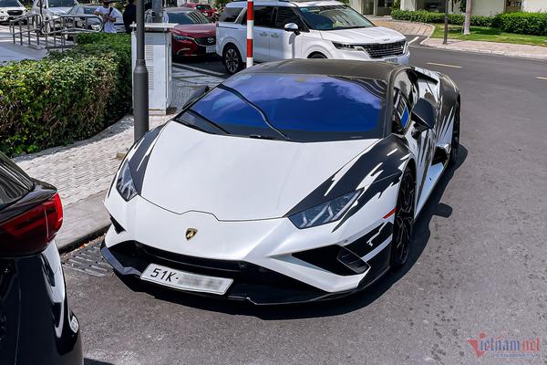 Ngắm siêu phẩm Lamborghini Huracan EVO triệu đô của tay chơi Sài Gòn trẻ tuổi