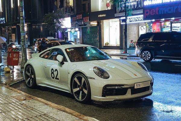 Ngắm Porsche 911 giá 20 tỷ của Cường Đô La trên phố