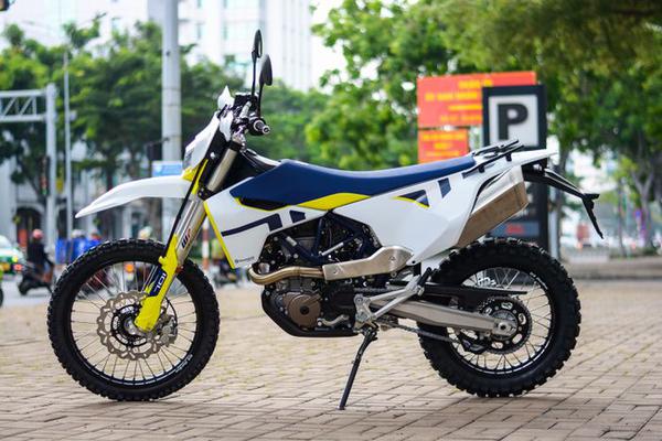 Mô tô cào cào Husqvarna 701 Enduro với giá 599 triệu tại Việt Nam