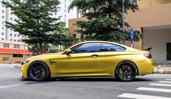BMW M4 sau 6 năm sử dụng rao bán giá 3,6 tỷ đồng, trang bị loạt "đồ chơi" khủng