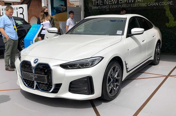 BMW i4 2021 mới ra mắt sớm hơn dự kiến 3 tháng tại Vương quốc Anh
