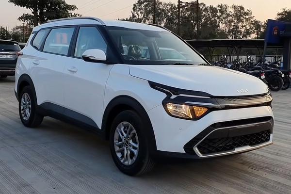 Đại lý nhận cọc Kia Carens, dự kiến sẽ ra mắt vào tháng 10/2022