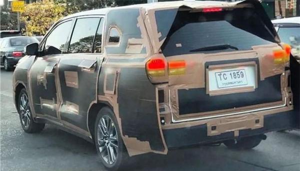 Toyota Innova sẽ có thêm phiên bản hybrid mới mang tên Hycross