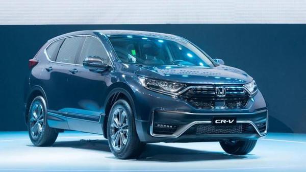 Top 3 mẫu SUV 7 chỗ giá dưới 1 tỷ đồng tại Việt Nam