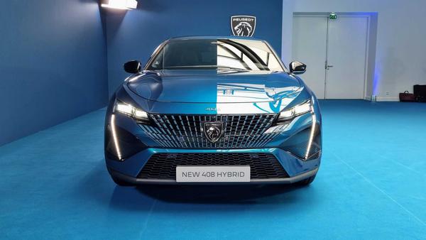 Soi ảnh thực tế của Peugeot 408 2023 vừa ra mắt